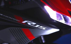 Yamaha R15 2021 ra mắt với màu mới, chưa có thiết kế thân vỏ khác biệt so với trước