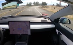 Xem Tesla Model 3 tự lái qua chặng đường dài hơn 600 km mà gần như không cần tài xế can thiệp