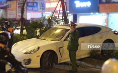 Vụ Porsche Panamera leo dải phân cách: Người nhà nói tài xế bị đột quỵ, bệnh viện khẳng định không tiếp nhận ca nào như thế