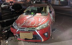Video: Nữ tài xế lái Toyota Yaris đâm vào cột điện khiến xe lật một vòng như phim hành động tại Thái Nguyên