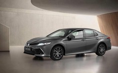 Rò rì hình ảnh của Toyota Camry 2021 sắp ra mắt Việt Nam, có cả phiên bản Hybrid mới