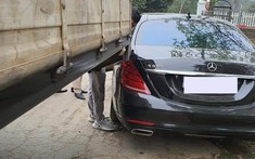Va quẹt với xe tải, Mercedes-Benz S500 "độ" "Maybach xước một đường dài