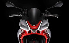 Aprilia Tuono 660 - Naked bike "dị biệt" chính thức có video "nóng"