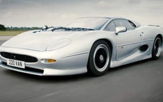 Chứng kiến siêu xe 30 năm tuổi Jaguar XJ220 bứt phá mốc 322 km/h