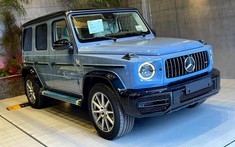 Cường "Đô-la" nhận bàn giao Mercedes-AMG G63 màu xanh China