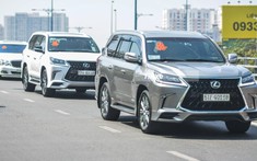Bộ 3 chuyên cơ mặt đất Lexus LX570 Super Sport hơn 32 tỷ với các loại biển siêu "VIP" ở Sài thành khoe dáng cùng nhau