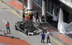 Video: BMW M4 tông vào cửa hàng, bốc cháy dữ dội, 5 người tử vong