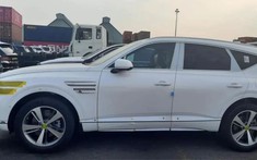 SUV hạng sang Genesis GV80 bất ngờ cập cảng Việt với số lượng lớn