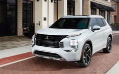 Đánh giá nhanh Mitsubishi Outlander 2021: Ngoại thất đẹp hơn, nội thất, an toàn và động cơ giống Nissan X-Trail