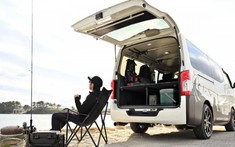 Nissan NV350 Caravan ES Mobility Concept - Chiếc xe van đáp ứng cả hai nhu cầu làm việc và nghỉ ngơi
