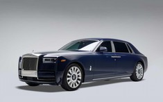 Hãng Rolls-Royce đã chờ một cái cây tự đổ trong 3 năm để lấy gỗ ốp cho chiếc Phantom đặc biệt này