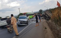 Video quay khoảnh khắc Toyota Innova chạy lấn làn đường, tông trực diện xe ben tại Lâm Đồng