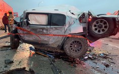 Thoát chết trong chiếc Toyota bị vò nát sau tai nạn liên hoàn giữa 133 ô tô, nhân viên y tế được tặng xe mới