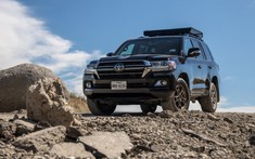 Nghe tin Toyota Land Cruiser sắp bị ngừng bán, người tiêu dùng đổ xô đi mua xe