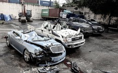 10 chiếc ô tô nhập lậu bị nghiền nát, có cả xe sang Bentley Continental GT và Range Rover