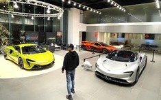 Bộ 3 xe hybrid xuất hiện bên trong đại lý McLaren Đài Loan, điểm nhấn là cặp đôi Ultimate Series đắt đỏ