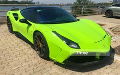 Ferrari 488 GTB SVR độc nhất Việt Nam thay áo mới màu táo xanh nổi bần bật