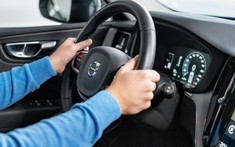 Cột lái tự đổ là gì?