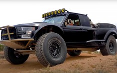Ford Ranger Luxury Pre-Runner - Chiếc bán tải độ cực khủng, mạnh 681 mã lực có giá 8 tỷ đồng