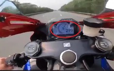 CSGT Công an TP Hà Nội truy tìm tài xế mô tô chạy tốc độ 300km/h trên Đại lộ Thăng Long