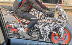 Sportbike hạng nhẹ KTM RC 200 2021 được cải tiến với khung phụ và dàn áo mới