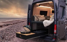 Đây là chiếc xe van cắm trại đẳng cấp dành cho những người thích nấu ăn