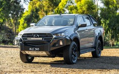 Mazda BT-50 Thunder 2021 trình làng, cạnh tranh Ford Ranger Wildtrak X