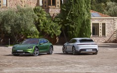 Vừa ra mắt toàn cầu, Porsche Taycan Cross Turismo đã có giá bán tại Việt Nam