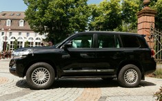 Làm quen với Toyota Land Cruiser bọc thép chống đạn, giá gần 6,5 tỷ đồng