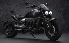 Ngỡ ngàng với vẻ đẹp của Triumph Rocket 3 Black Edition phiên bản giới hạn vừa ra mắt