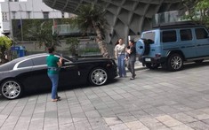 Cường "Đô-la" cùng vợ mang cặp đôi Mercedes-AMG G63 và Rolls-Royce Wraith ra Đà Nẵng