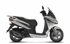 Xe tay ga hoàn toàn mới Aprilia SXR 50 mang vẻ ngoài cục mịch vừa chính thức được ra mắt