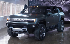 Sờ tận tay từng bộ phận của GMC Hummer EV SUV 2024 mới ra mắt