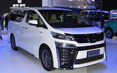 Toyota Crown Vellfire - Mẫu minivan sang trọng bất ngờ ra mắt ở Triển lãm Ô tô Thượng Hải 2021