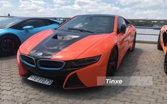 BMW i8 mang tông màu cam đất nổi bật của chủ siêu xe Lamborghini Huracan cầu sau độc nhất Sài thành