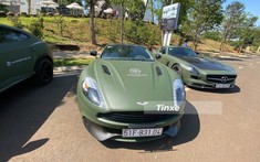 Aston Martin Vanquish "nhà binh" của Đặng Lê Nguyên Vũ có gì khác biệt?