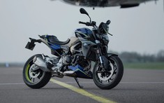 Naked bike BMW F900R được bổ sung phiên bản giới hạn với số lượng chỉ 300 xe