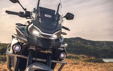 Mục sở thị Adventure CFMoto MT800 2021: Thiết kế Trung Quốc, máy KTM cùng nhiều trang bị đỉnh cao