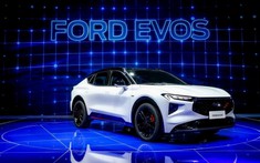Ford Evos - SUV lai Coupe hoàn toàn mới với màn hình 1,1 m trong nội thất