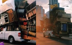 Choáng trước cảnh xe bán tải Ford chở đồ nội thất gia đình như thể "sắp gãy lưng"