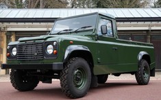 Đây là chiếc Land Rover Defender đã đưa Hoàng tế Philip - phu quân Nữ hoàng Anh - tới nơi yên nghỉ