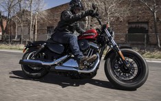 Hơn 31.000 xe Harley-Davidson bị triệu hồi vì lỗi đèn pha