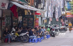 Ngày đầu tiên của kỳ nghỉ lễ, nội đô Hà Nội bình yên, trái ngược với đường ven