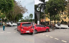 Hưng Yên: Va chạm với Toyota Wigo, xe bán tải Mazda BT-50 lật ngửa tại quảng trường