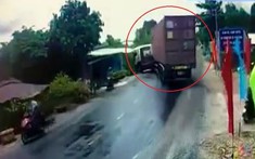 Video quay khoảnh khắc xe container lao vào nhà dân bên đường tại Long An