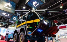 Falcon 8x8 - Chiếc xe cứu hỏa lớn nhất, tân tiến nhất thế giới của Dubai