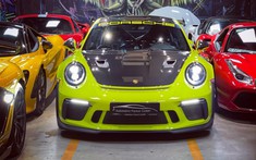 Vẻ đẹp của Porsche 911 GT3 RS Weisach Package độc nhất Việt Nam trong garage toàn siêu xe Sài thành