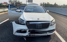 Mercedes-Benz S-Class "độ" Maybach vỡ nát đầu xe sau khi tông vào đuôi xe Kia trên cao tốc