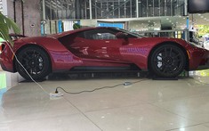 Hình ảnh cận cảnh hơn về siêu xe Ford GT thế hệ mới đầu tiên về nước, màu đỏ sẫm cực đẹp nhưng không đi kèm sọc