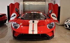 Ford GT Heritage Edition rao bán với giá 35 tỷ đồng, liệu có khách Việt nào "máu" để sở hữu
